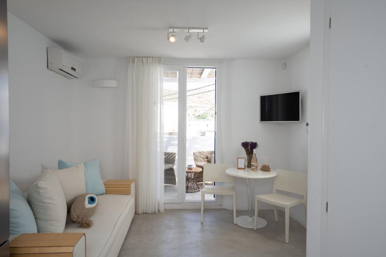 Blue, White And Grey Suites Ornos  Ngoại thất bức ảnh