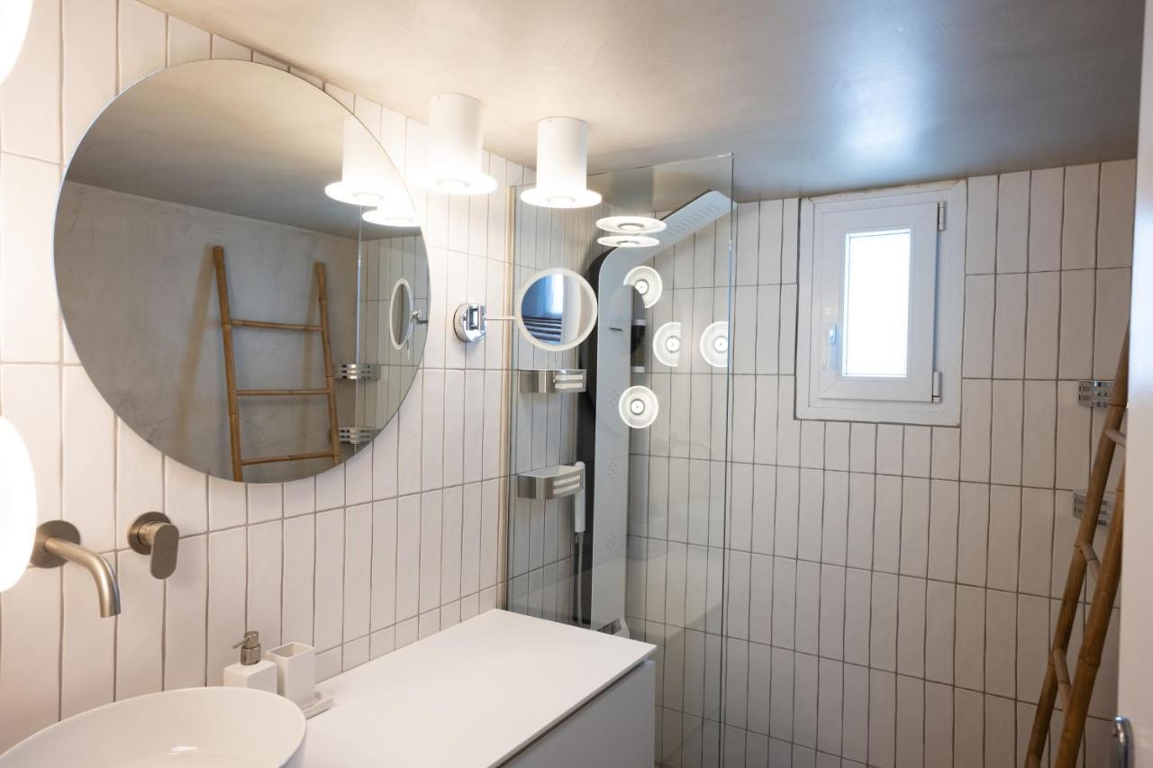 Blue, White And Grey Suites Ornos  Ngoại thất bức ảnh