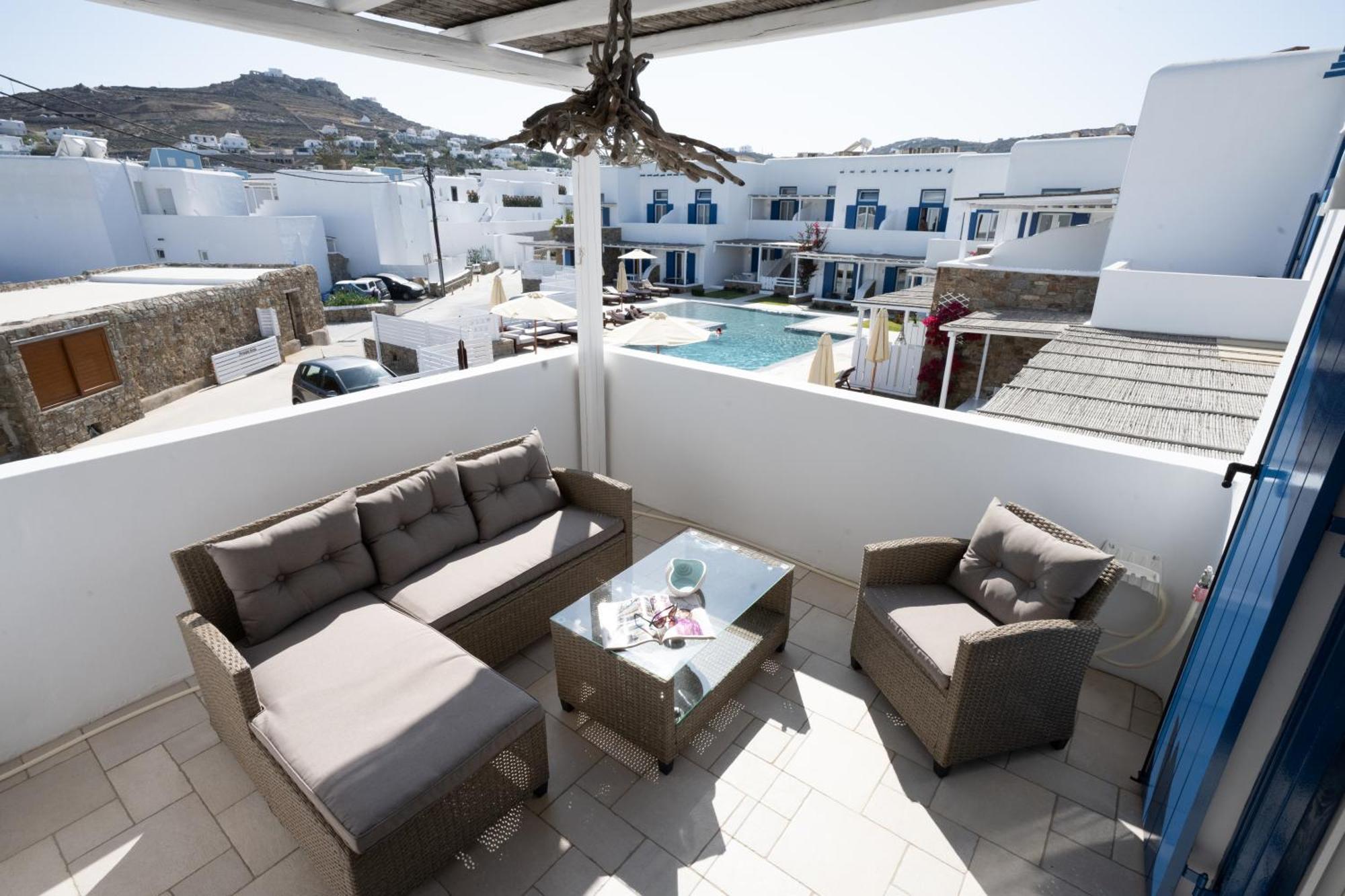 Blue, White And Grey Suites Ornos  Ngoại thất bức ảnh
