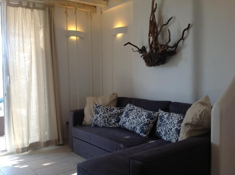 Blue, White And Grey Suites Ornos  Ngoại thất bức ảnh